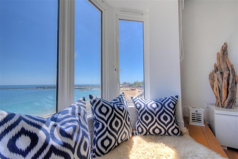 Seahorse Apartment Lyme Regis Exterior photo