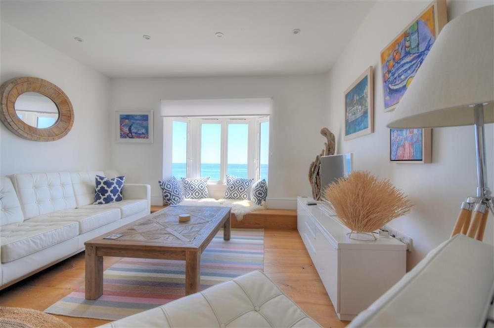 Seahorse Apartment Lyme Regis Exterior photo