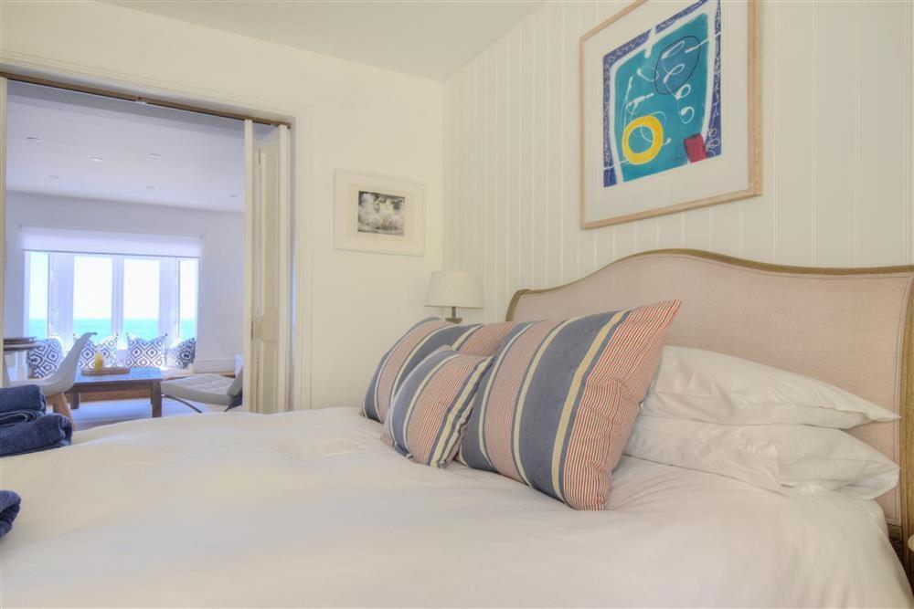 Seahorse Apartment Lyme Regis Exterior photo